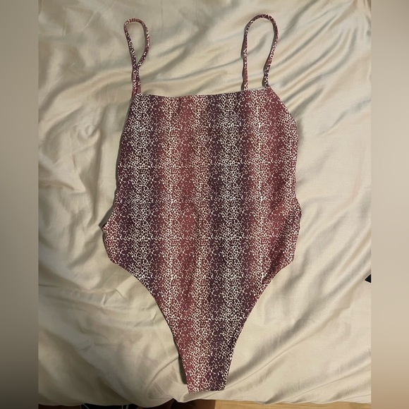 SOLD Benoa Bruna Iwa One Piece - Picture 1 of 3